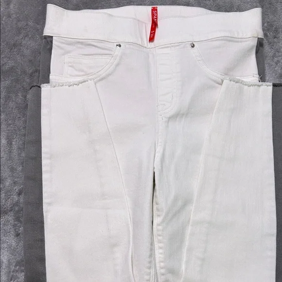 White Women’s Jeans - Unbranded - Picture 1 of 4